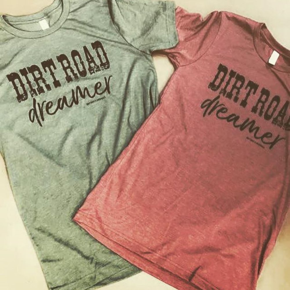 Dirt Road Dreamer tee